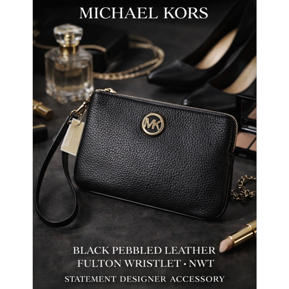 Michael Kors Handbags - Michael Kors Fulton Medium Wristlet Wallet – Black Pebbled Leather – NWT